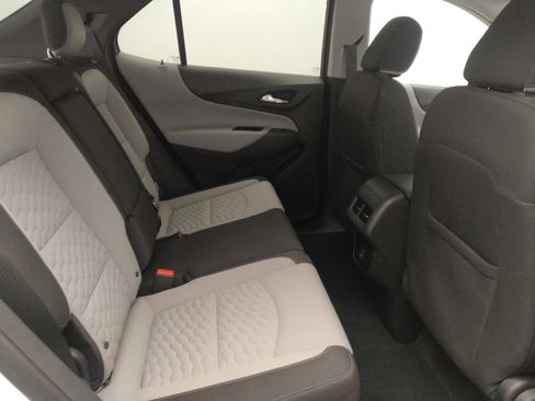 Used 2019 Chevrolet Equinox LT image 19