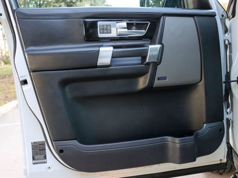 Used 2016 Land Rover LR4 HSE LUX image 13