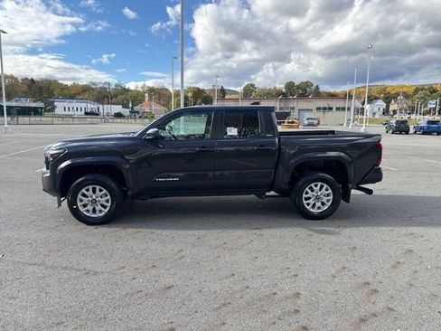 New 2025 Toyota Tacoma SR5 image 2