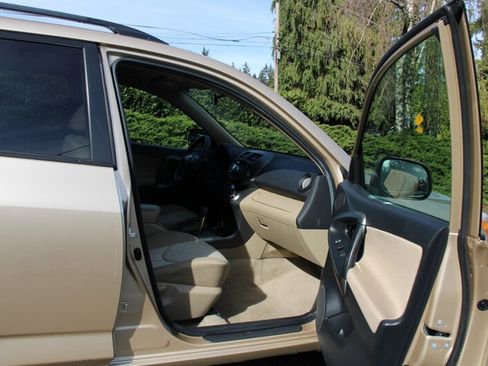 Used 2011 Toyota RAV4 2WD w/ Base L4 Extra Value Pkg image 13