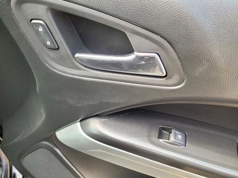 Used 2022 Chevrolet Colorado LT w/ Fleet Safety Package RWD image 8