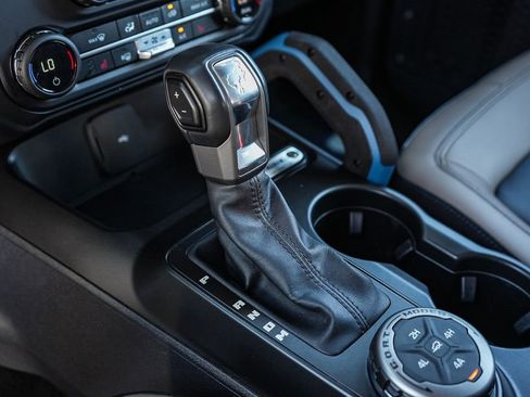 Used 2023 Ford Bronco Wildtrak image 19