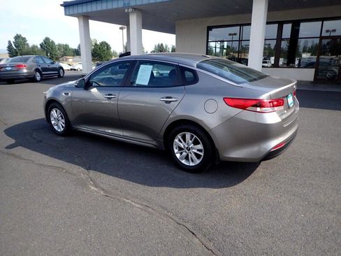 Used 2016 Kia Optima LX image 3
