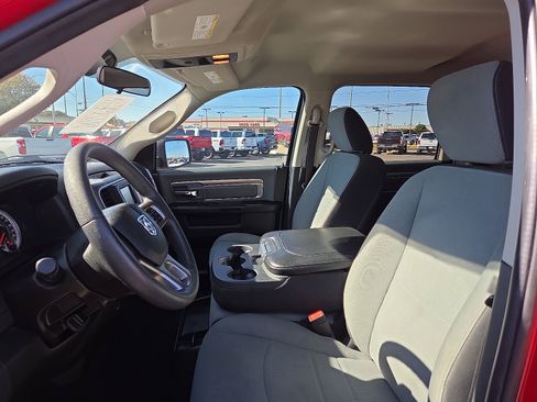 Used 2022 RAM 1500 Classic SLT image 13