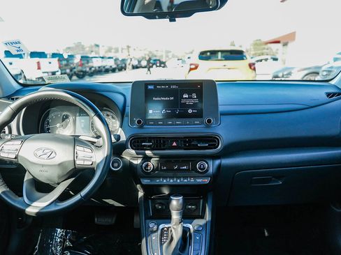 Used 2022 Hyundai Kona SEL w/ Convenience Package image 13