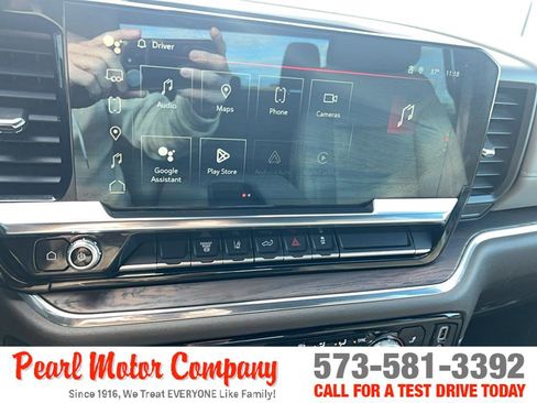 Certified 2024 GMC Sierra 2500 SLT w/ Max Trailering Package image 17