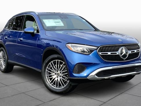 Used 2026 Mercedes-Benz GLC 300 4MATIC image 2