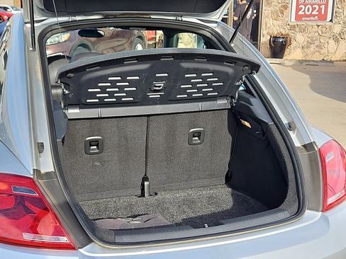 Used 2015 Volkswagen Beetle 1.8T image 8