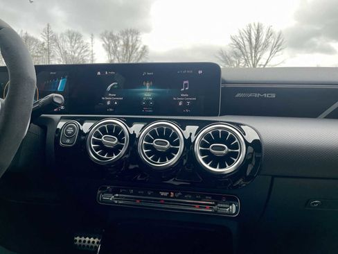 Certified 2020 Mercedes-Benz A 35 AMG 4MATIC image 32