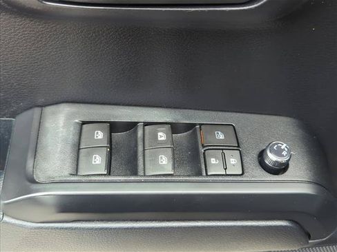 Used 2017 Toyota Tacoma SR RWD image 7