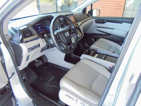 Used 2019 Honda Odyssey Elite image 7