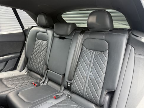 Used 2022 Audi SQ8 Prestige AWD/4WD image 16