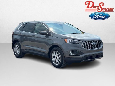 Used 2024 Ford Edge SEL w/ Convenience Package AWD/4WD image 4