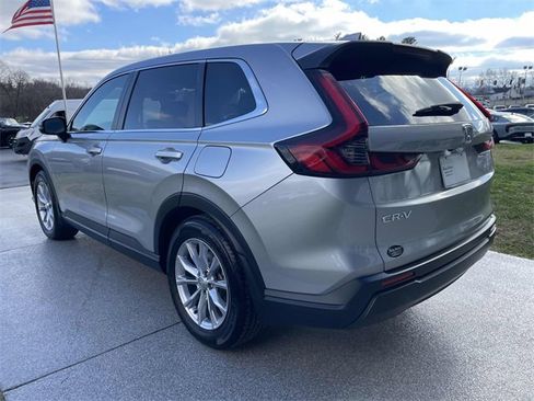 Used 2023 Honda CR-V EX image 3
