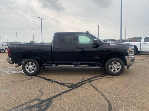 Used 2026 RAM 2500 Big Horn AWD/4WD image 2