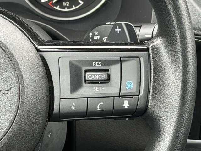 Used 2023 Nissan Rogue SV FWD image 23