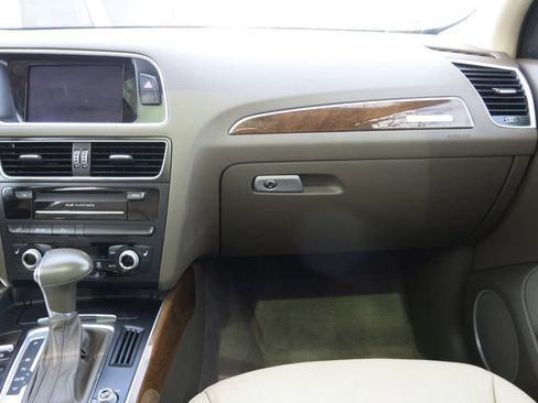 Used 2017 Audi Q5 2.0T Premium Plus w/ Technology Package image 21