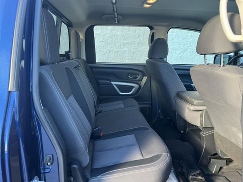 Used 2022 Nissan Titan SV w/ Accessory Utility Package image 9