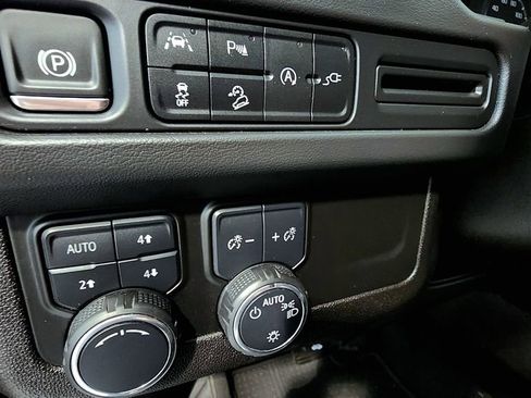 Used 2021 Chevrolet Tahoe Premier image 15