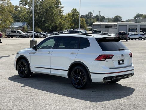 Used 2024 Volkswagen Tiguan SE R-Line image 5