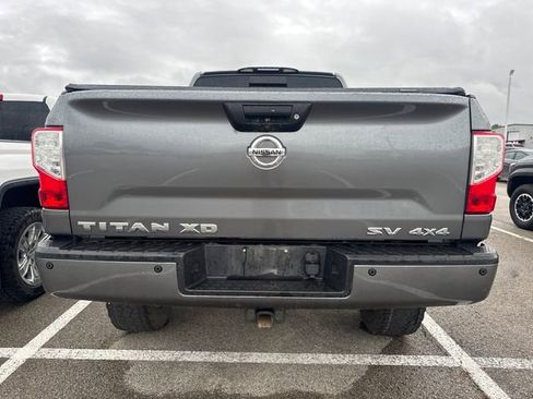 Used 2018 Nissan Titan SV w/ SV Convenience Package AWD/4WD image 5