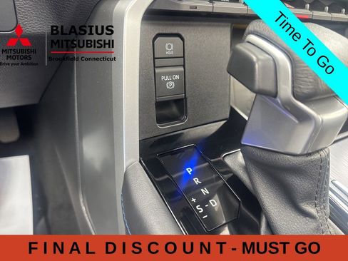 Used 2024 Toyota Tundra Platinum AWD/4WD image 29