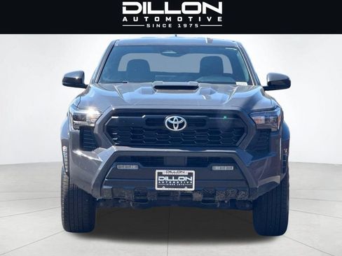 Used 2025 Toyota Tacoma TRD Sport AWD/4WD image 9