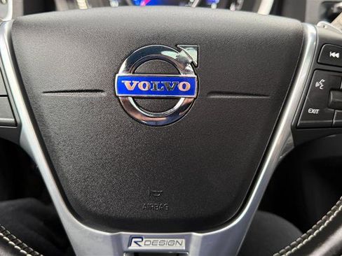 Used 2016 Volvo S60 T5 R-Design image 30