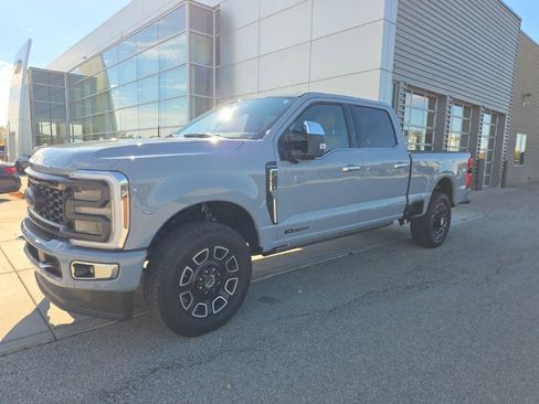 Used 2024 Ford F350 Platinum image 7