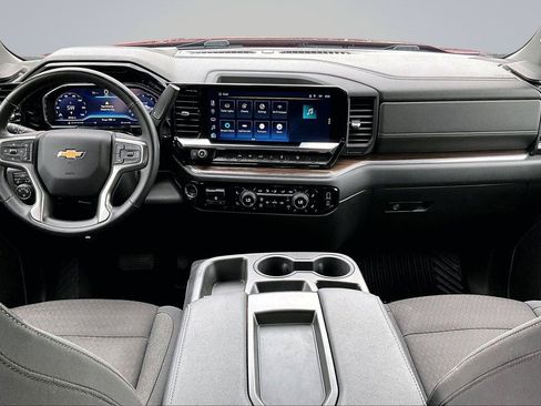 Used 2023 Chevrolet Silverado 1500 LT w/ Z71 Off-Road Package AWD/4WD image 17