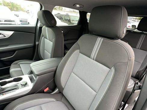 New 2025 Chevrolet Blazer LT w/ Midnight/Sport Edition FWD image 15