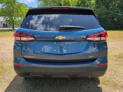 Used 2024 Chevrolet Equinox LS w/ LS Convenience Package AWD/4WD image 5