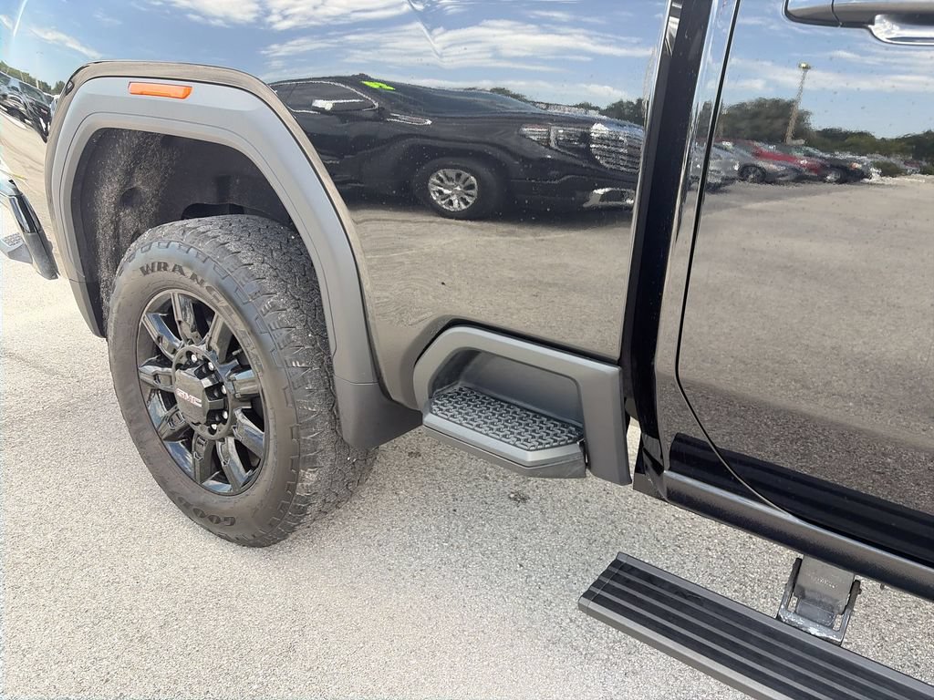 Certified 2025 GMC Sierra 2500 AT4 AWD/4WD image 29