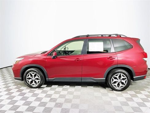 Used 2021 Subaru Forester Premium image 5