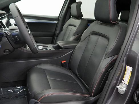 Used 2024 Jeep Wagoneer Launch Edition image 16