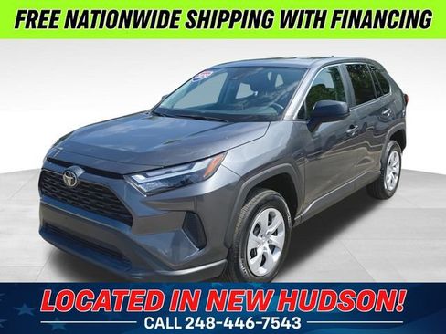 Used 2025 Toyota RAV4 LE AWD/4WD image 1