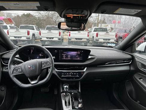 Used 2024 Buick Envista Avenir image 13