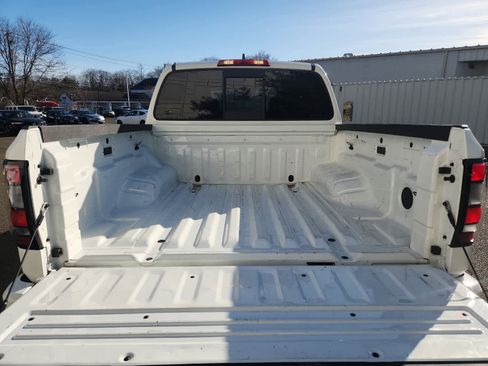 Used 2022 Nissan Frontier PRO-4X w/ Technology Package image 29