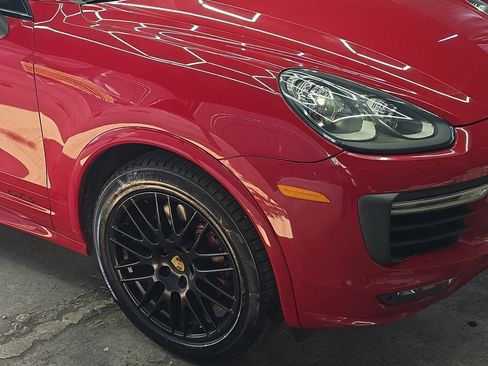 Used 2016 Porsche Cayenne GTS image 24