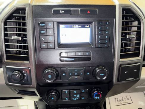 Used 2022 Ford F250 XL w/ Power Equipment Group image 19