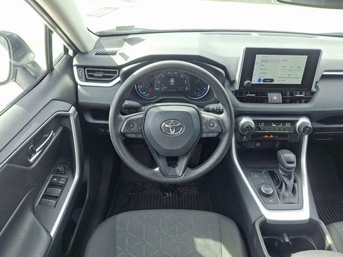 Used 2025 Toyota RAV4 XLE image 13