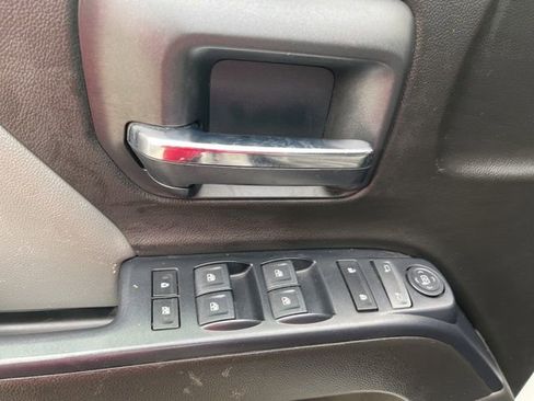 Used 2018 GMC Sierra 1500 Base w/ Sierra Convenience Package image 15