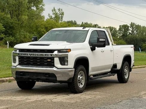 Used 2021 Chevrolet Silverado 2500 LT AWD/4WD image 7
