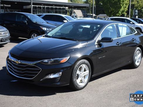 Used 2023 Chevrolet Malibu LT image 2