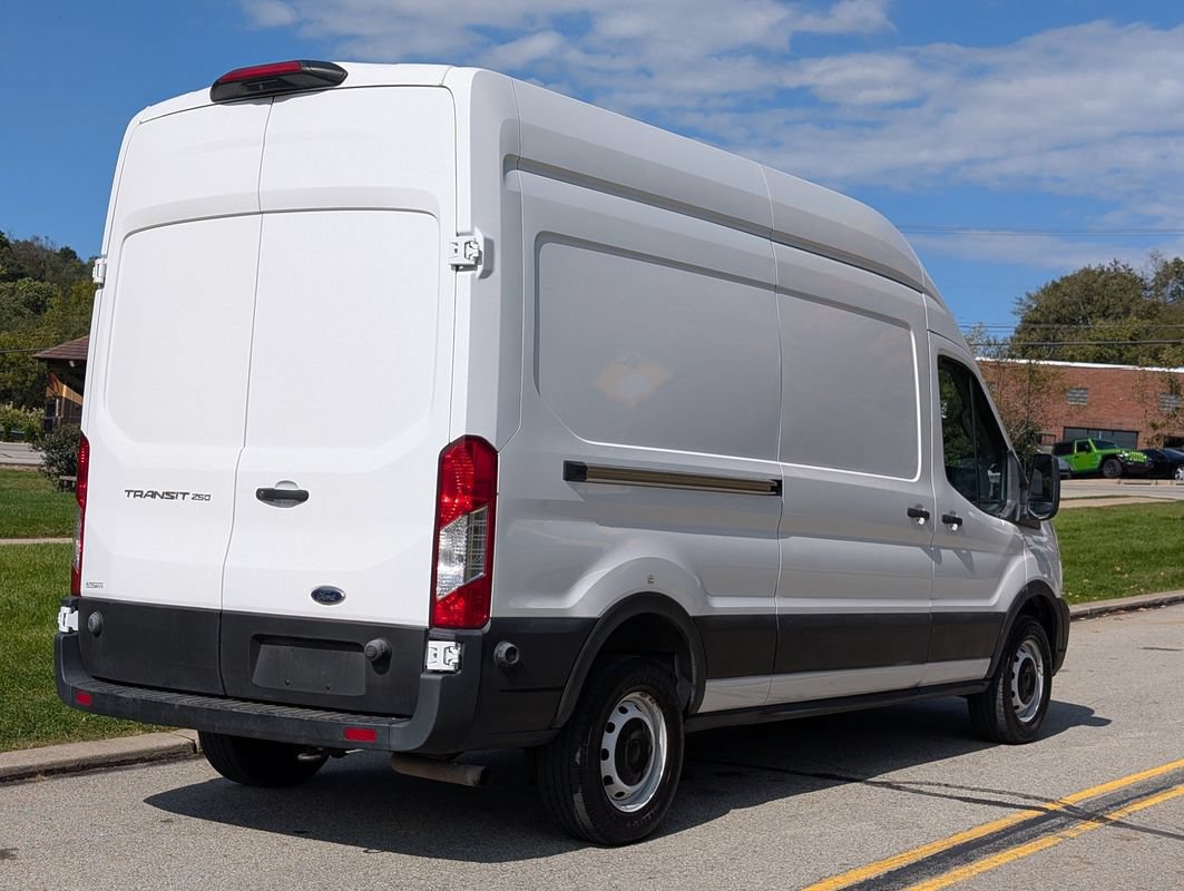 Used 2022 Ford Transit 250 148 High Roof w/ Load Area Protection Package RWD image 4