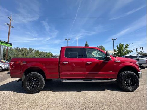 Used 2017 Ford F150 XLT w/ Equipment Group 302A Luxury AWD/4WD image 9