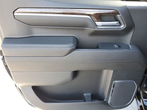 Used 2023 GMC Sierra 1500 Elevation image 9