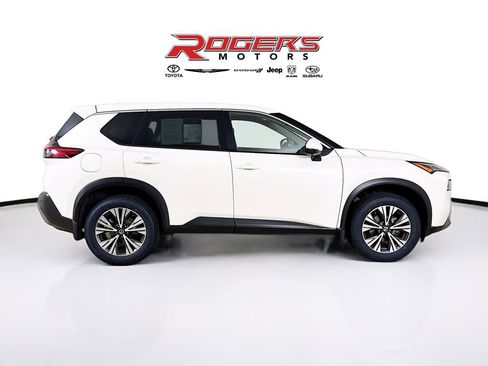 Used 2021 Nissan Rogue SV image 8