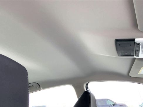 Used 2025 Nissan Altima 2.5 SV image 14