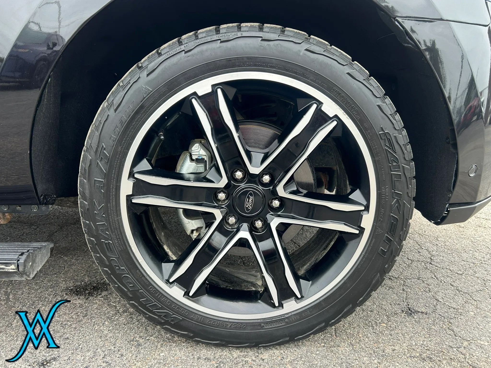 Used 2020 Ford Expedition Max Limited w/ Equipment Group 303A AWD/4WD image 9